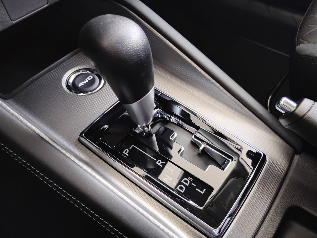 2025 Mitsubishi Outlander Sport ES - Photo 30