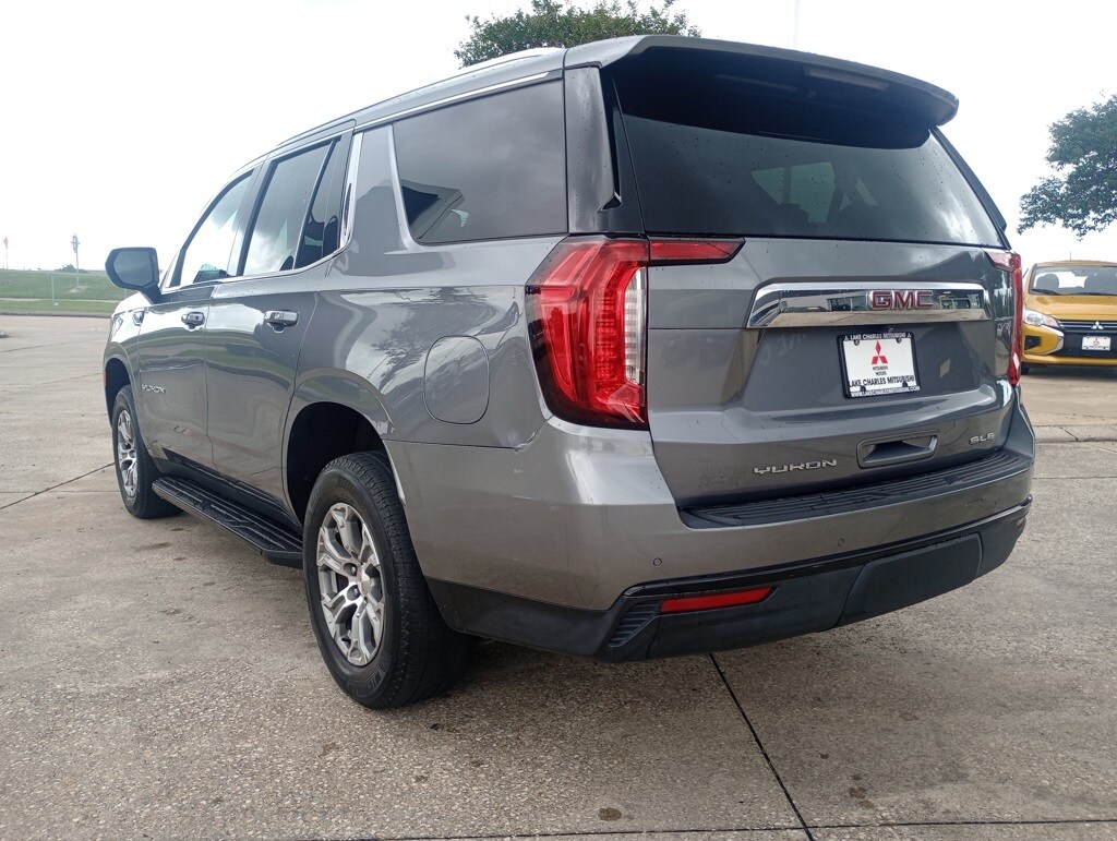 2022 Gmc Yukon SLE photo 2