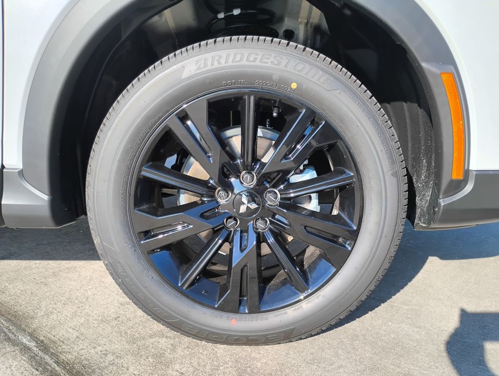 2025 Mitsubishi Eclipse Cross Black Edition - Photo 9