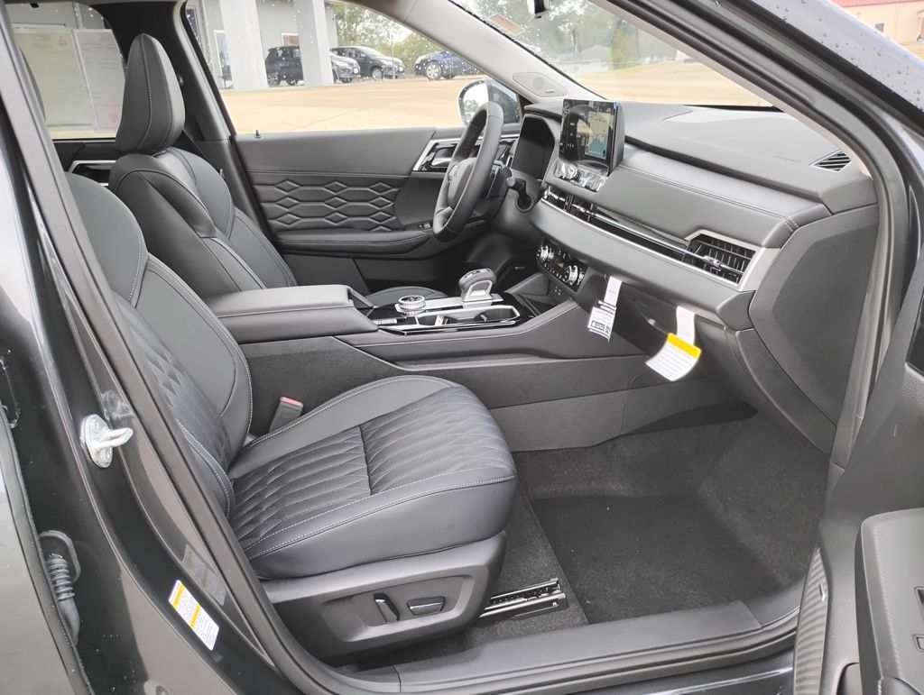 2026 Mitsubishi Outlander SEL - Photo 20