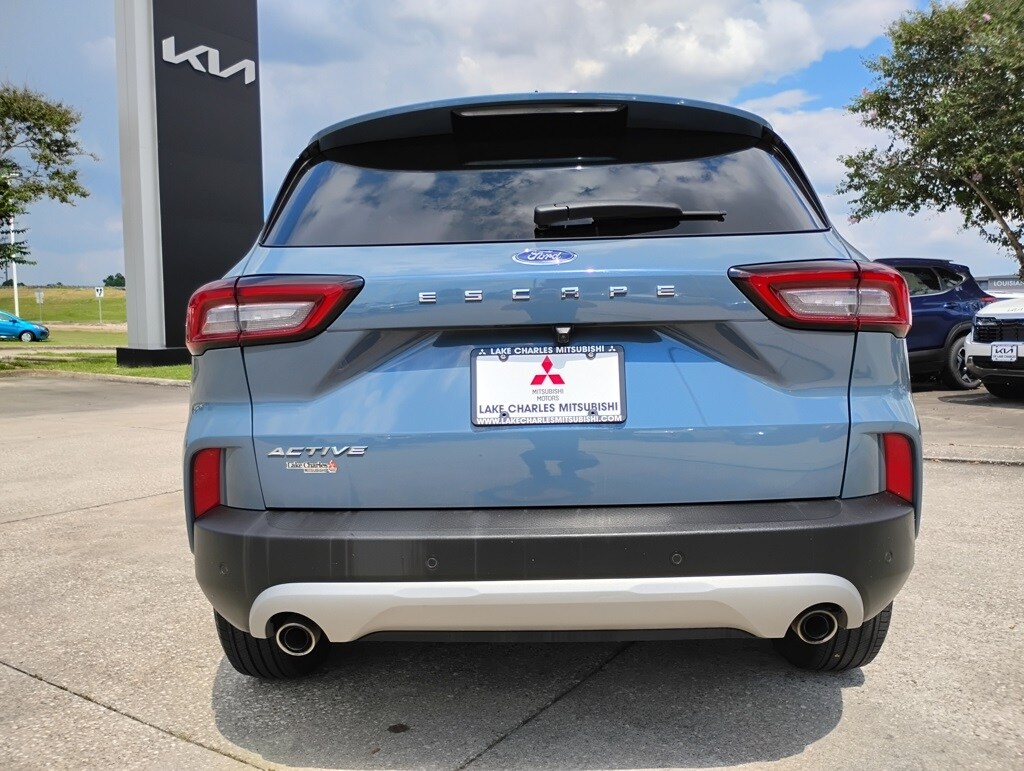 2023 Ford Escape Active photo 2