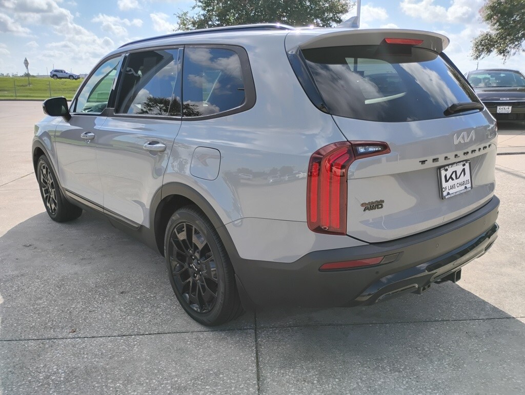 2022 Kia Telluride SX photo 2