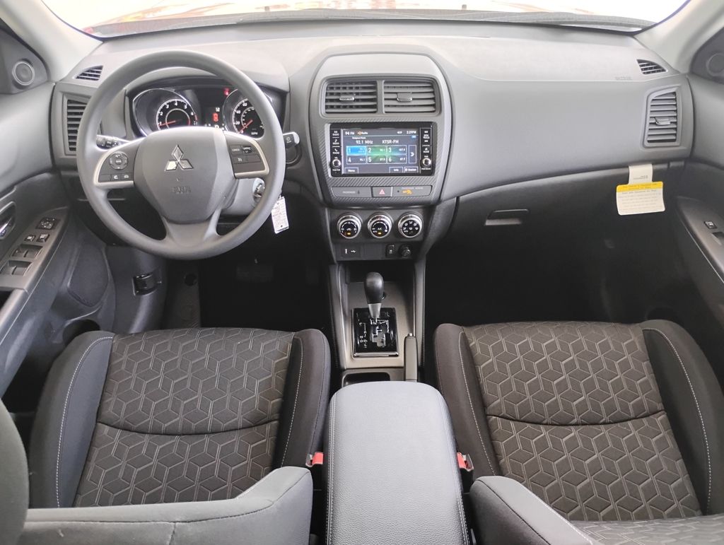 2025 Mitsubishi Outlander Sport ES - Photo 12