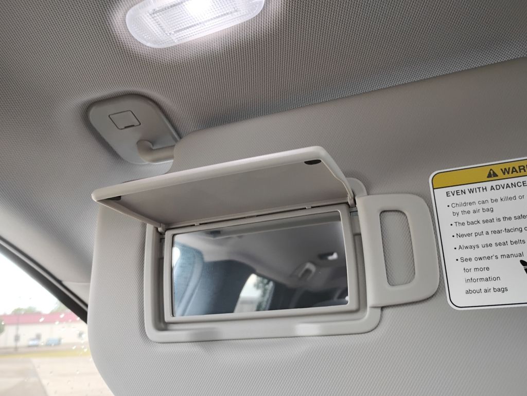 2026 Mitsubishi Outlander SEL - Photo 36