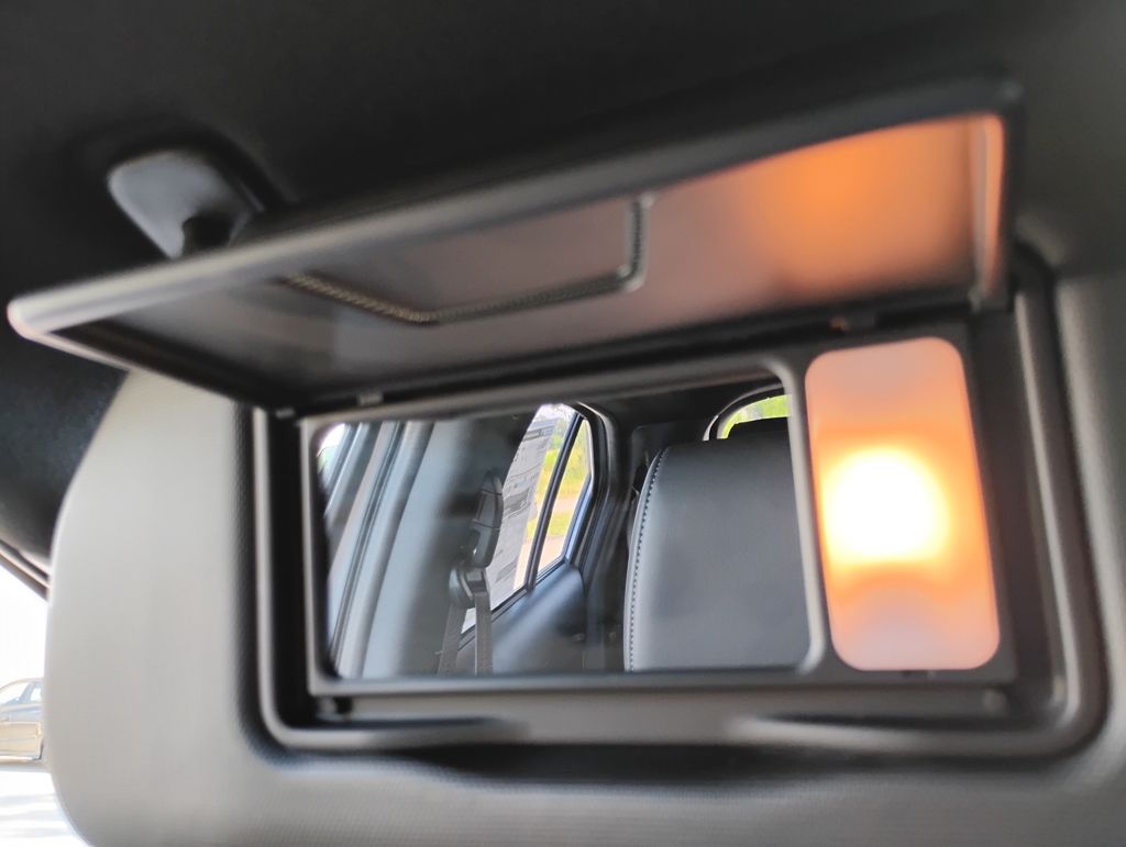 2025 Mitsubishi Eclipse Cross Black Edition - Photo 36
