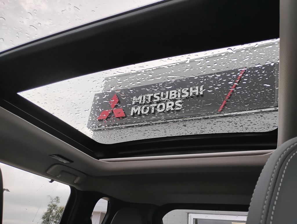 2026 Mitsubishi Outlander SEL - Photo 39
