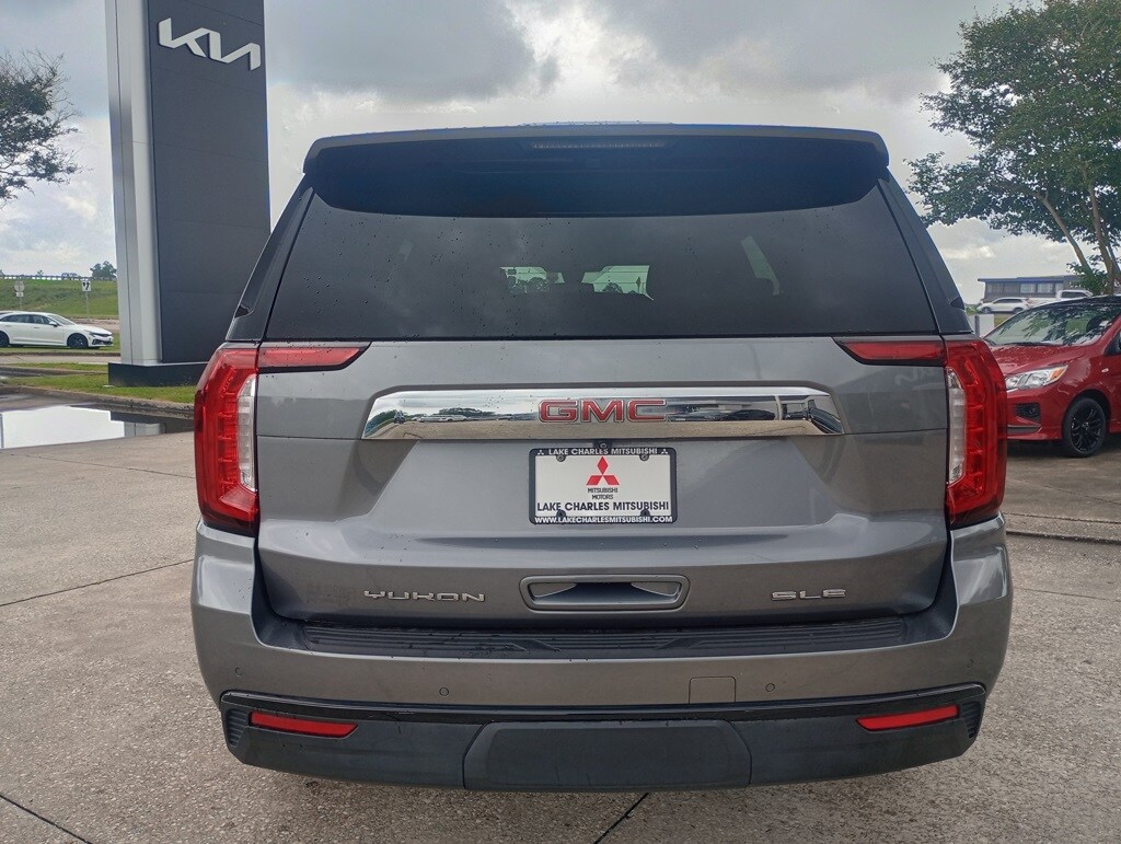 2022 Gmc Yukon SLE photo 3