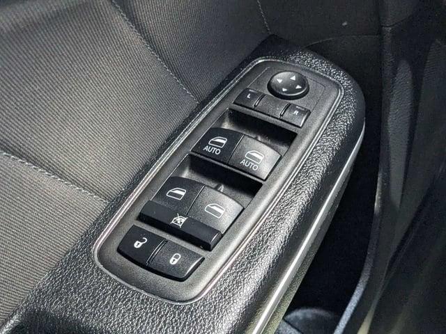 2023 Dodge Charger SXT - Photo 19