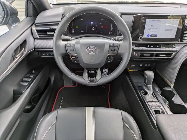 2025 Toyota Camry SE - Photo 18