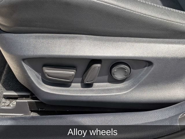 2025 Toyota Camry XSE - Photo 20