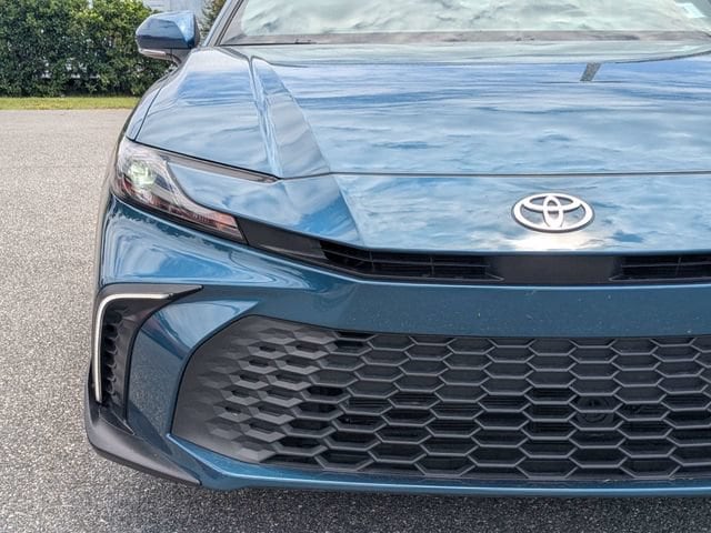 2026 Toyota Camry SE - Photo 9