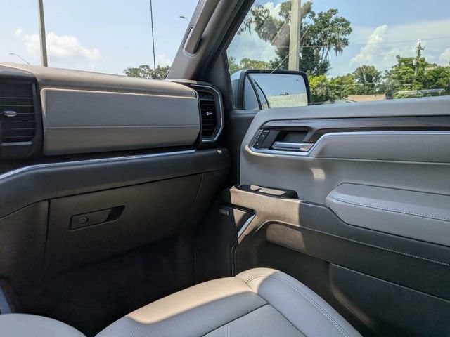 2024 GMC Sierra 1500 SLT - Photo 16