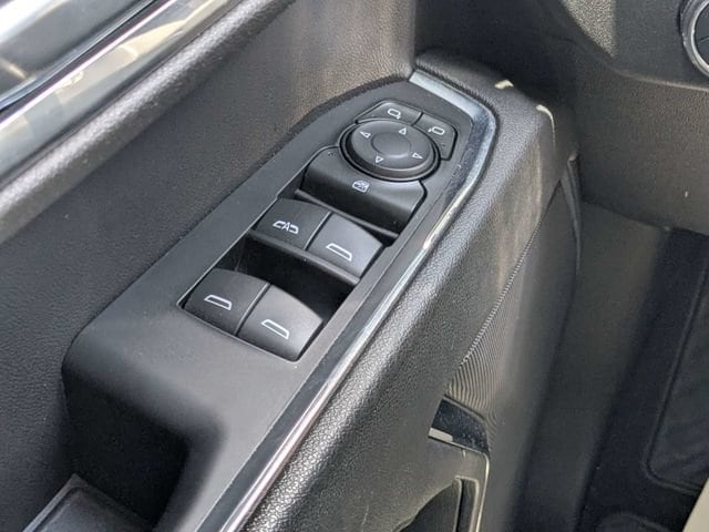 2023 GMC Sierra 1500 Elevation - Photo 19