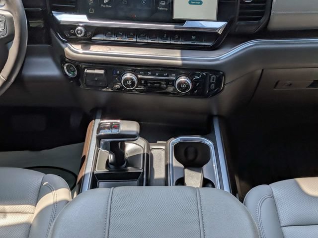 2024 GMC Sierra 1500 SLT - Photo 18