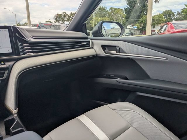 2026 Toyota Camry SE - Photo 15