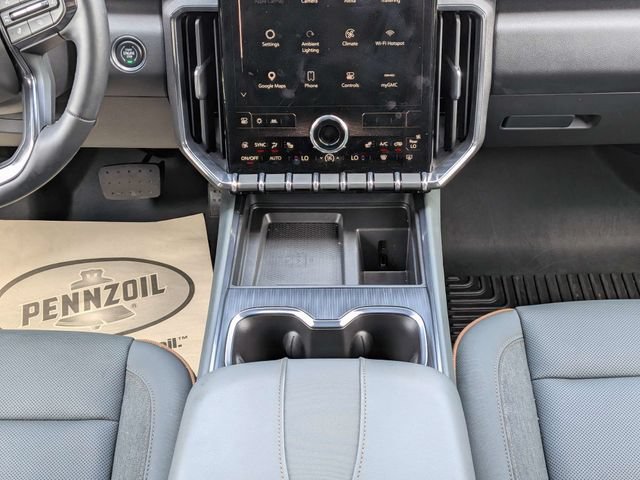 2025 GMC Acadia AT4 - Photo 24