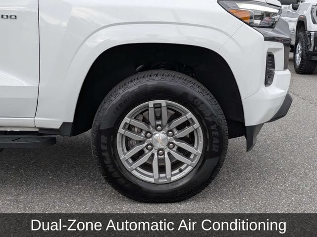 2024 Chevrolet Colorado LT - Photo 16