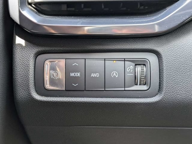 2025 GMC Acadia AT4 - Photo 27