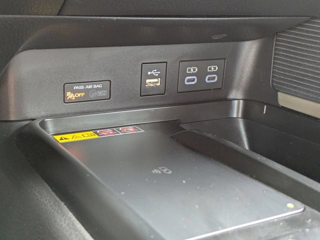 2025 Toyota Camry SE - Photo 26