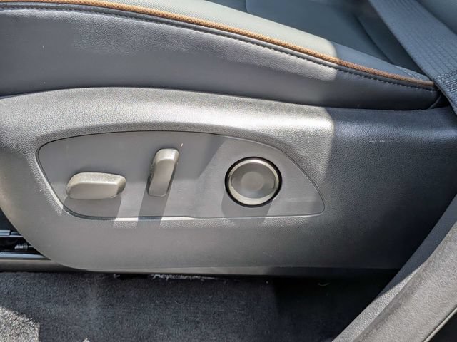 2025 GMC Acadia AT4 - Photo 25