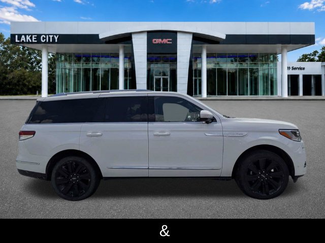 2024 Lincoln Navigator Reserve - Photo 3