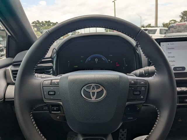 2026 Toyota Camry SE - Photo 20