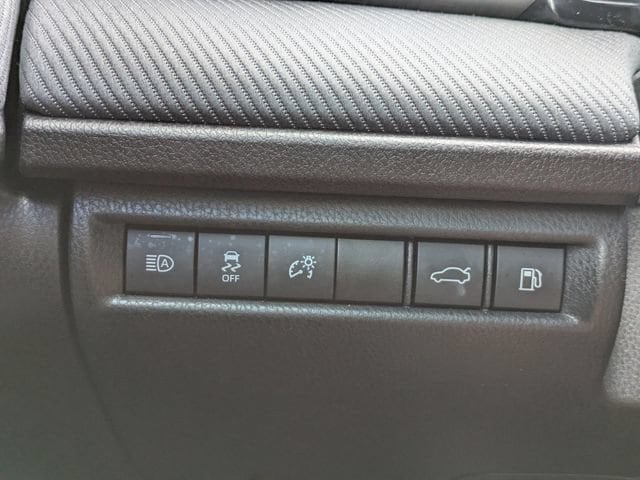 2025 Toyota Camry SE - Photo 28