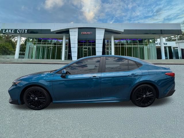 2026 Toyota Camry SE - Photo 6