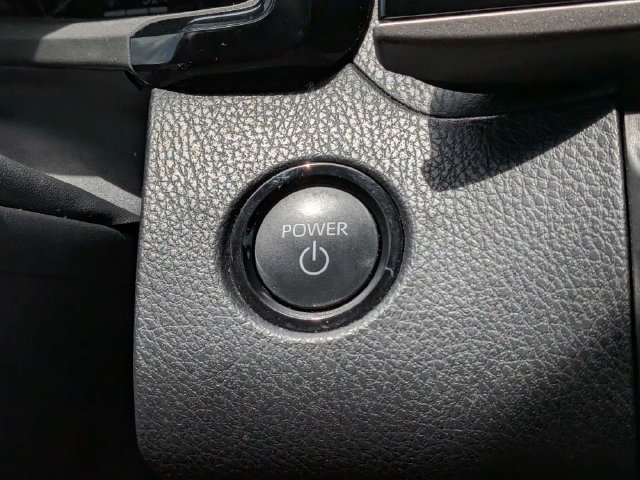 2025 Toyota Camry XSE - Photo 29