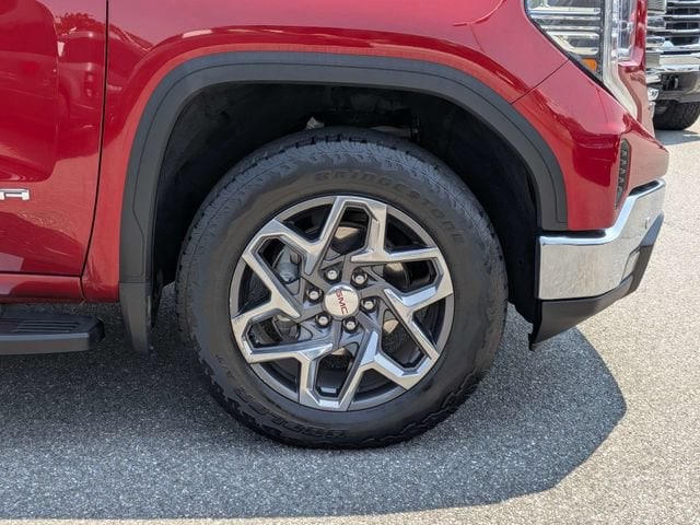 2024 GMC Sierra 1500 SLT - Photo 11