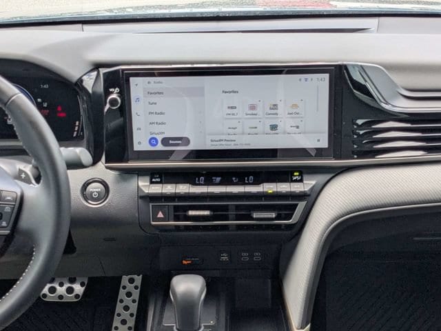 2026 Toyota Camry SE - Photo 16