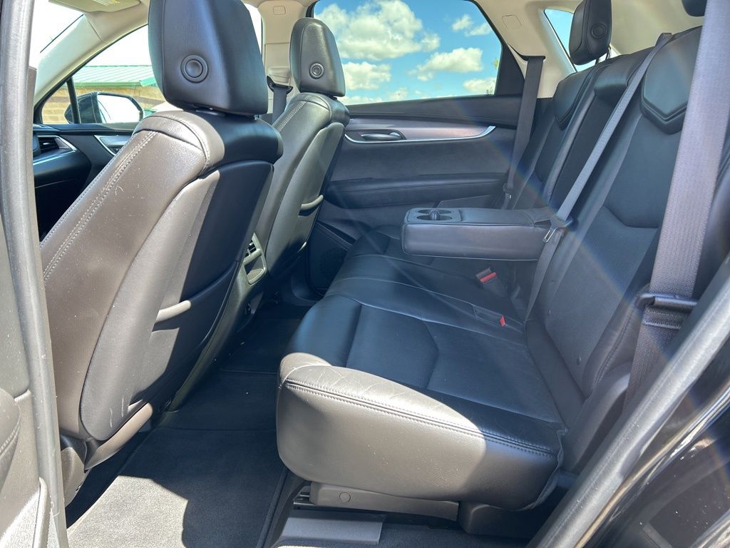 Used 2017 Cadillac XT5 Luxury with VIN 1GYKNDRSXHZ189473 for sale in Lake City, Minnesota