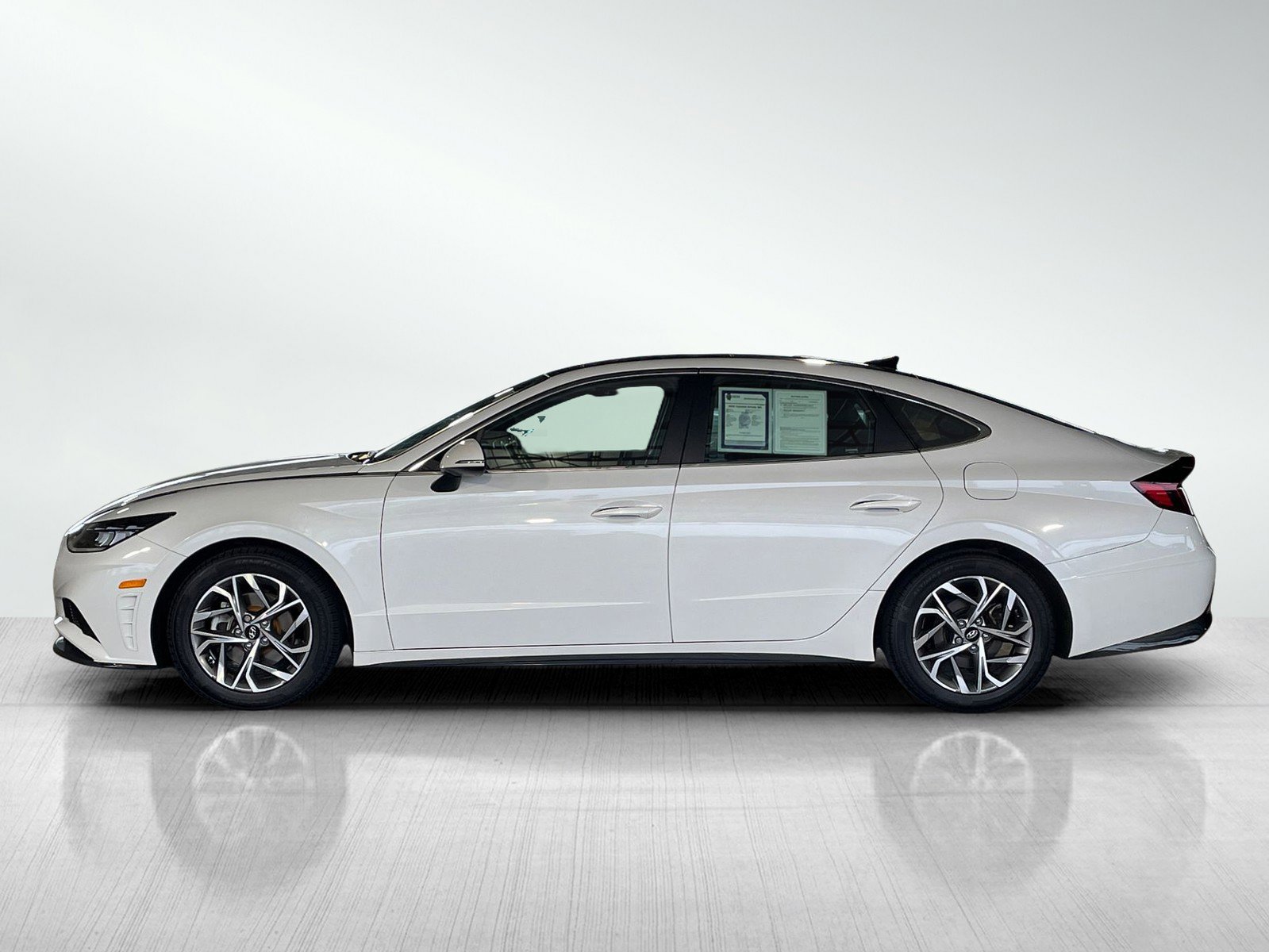 2020 Hyundai Sonata SEL photo 3