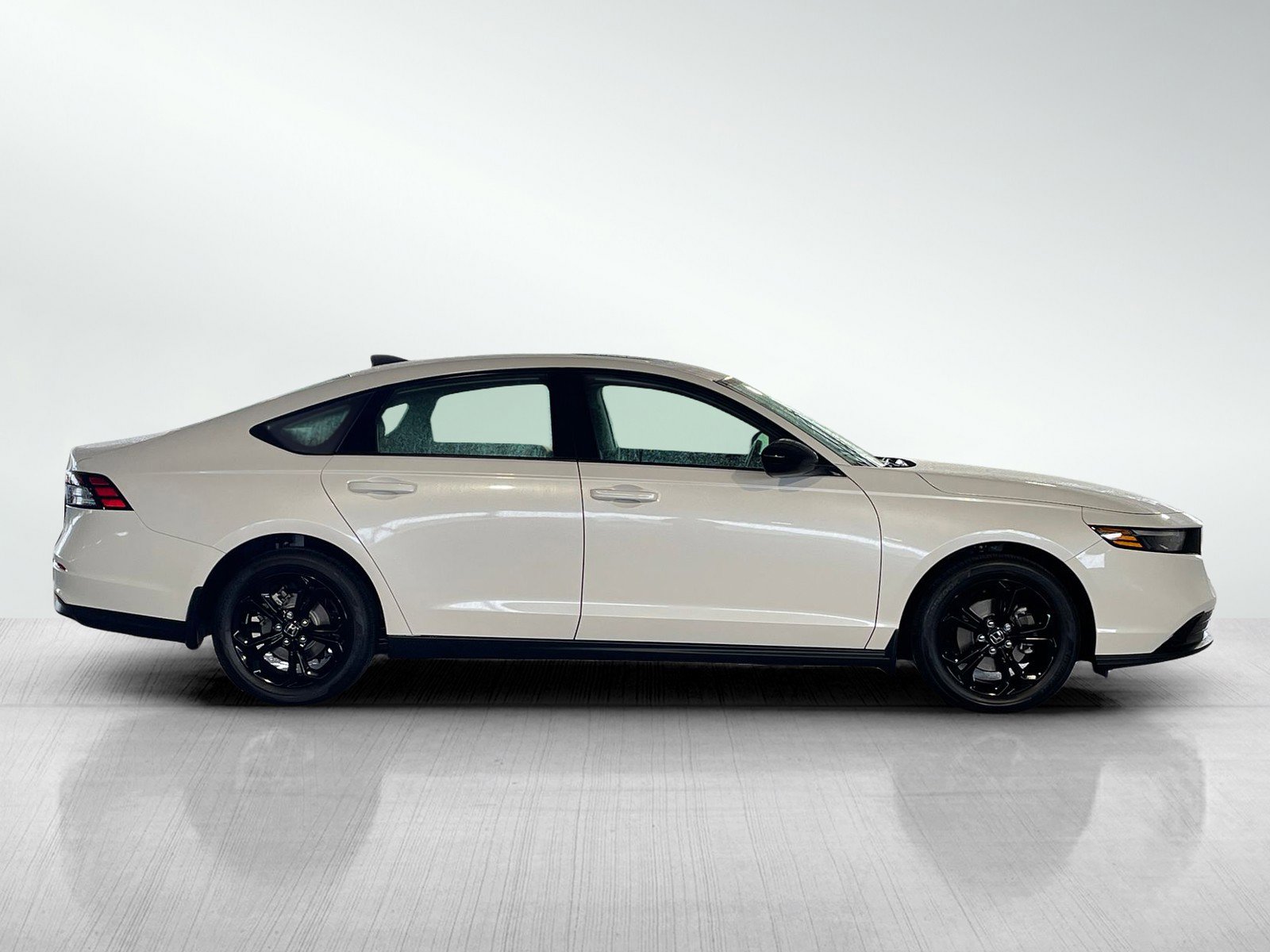 2025 Honda Accord SE photo 2