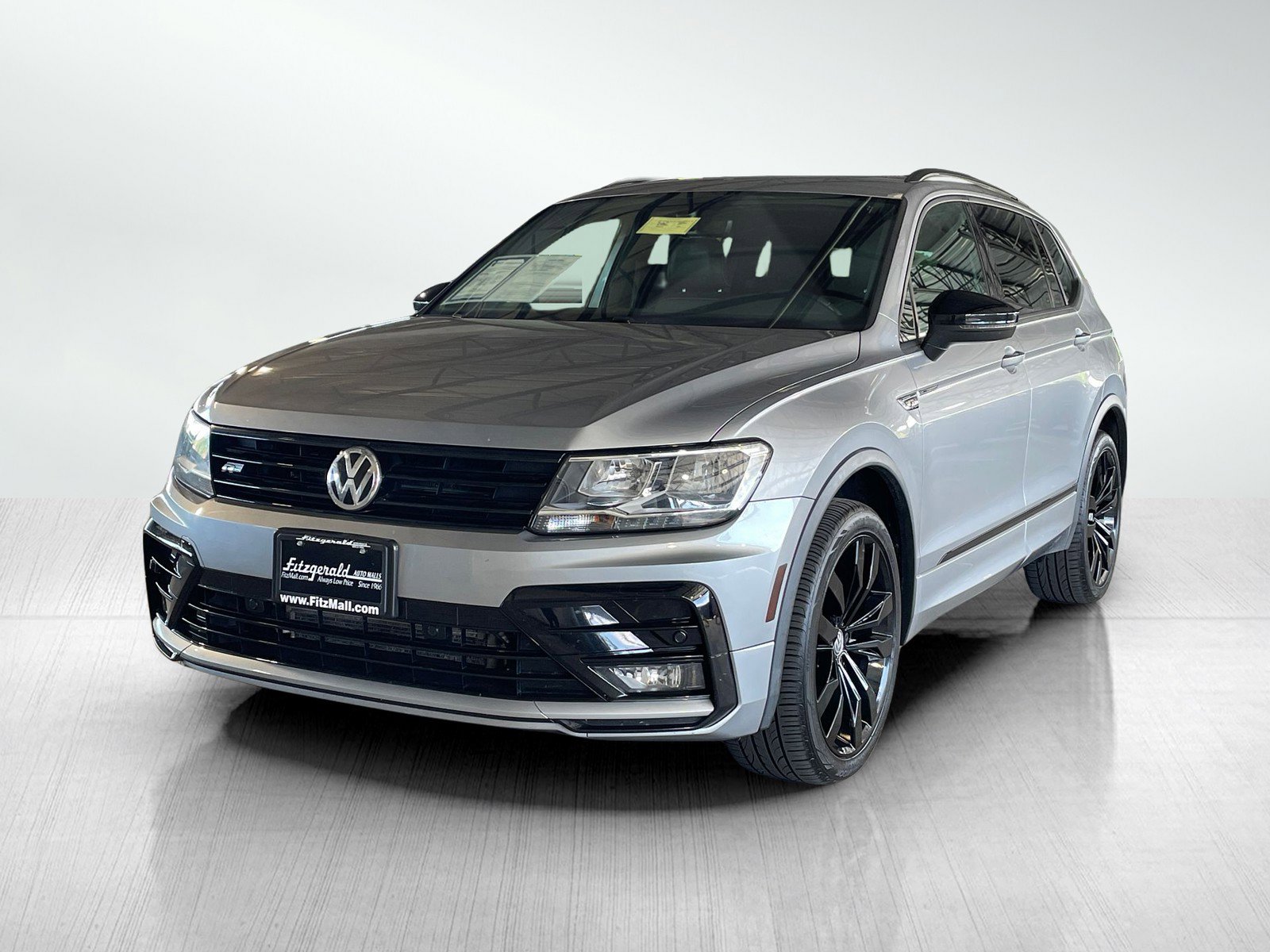 2021 Volkswagen Tiguan SE R-Line Black photo 2
