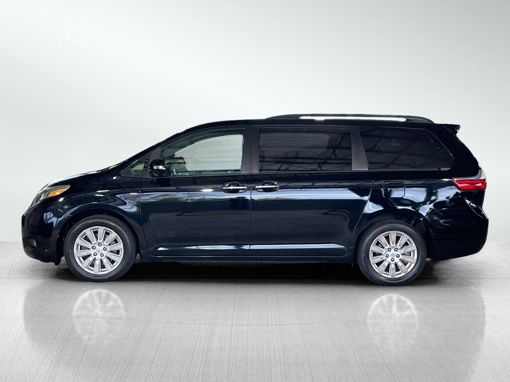 Used 2017 Toyota Sienna Limited Premium 7 Passenger Van