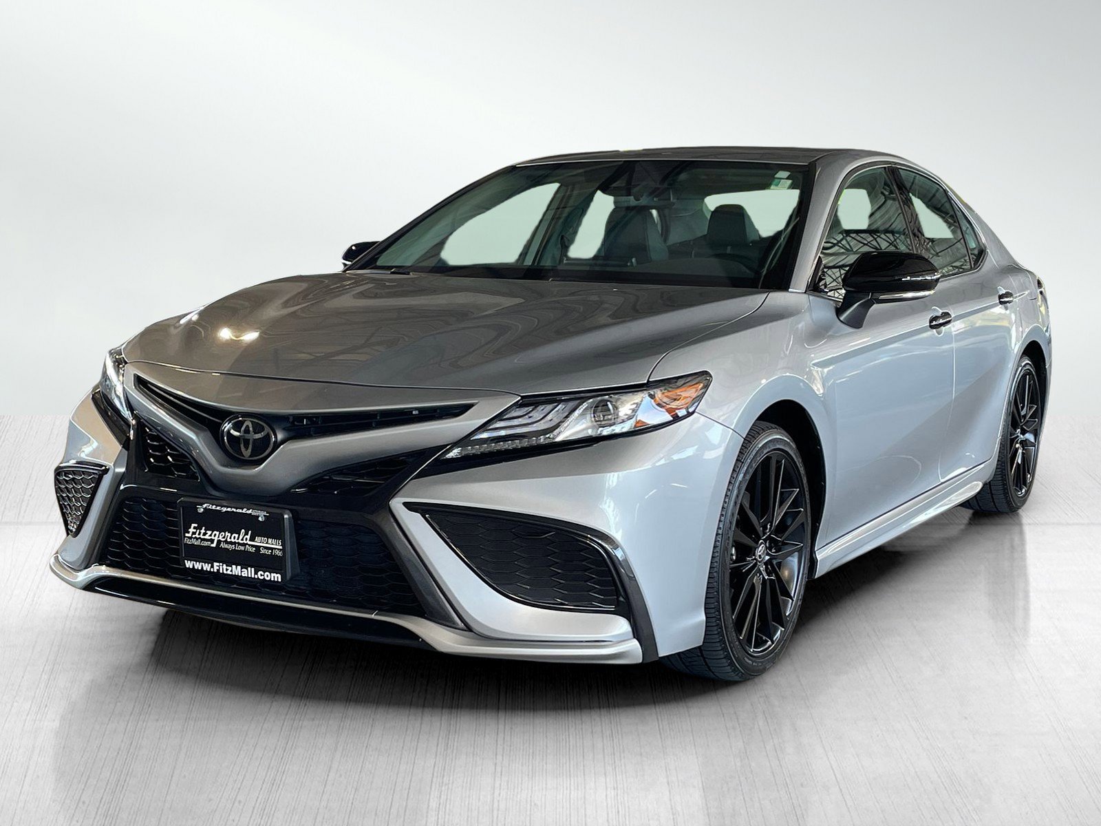 2023 Toyota Camry XSE photo 2