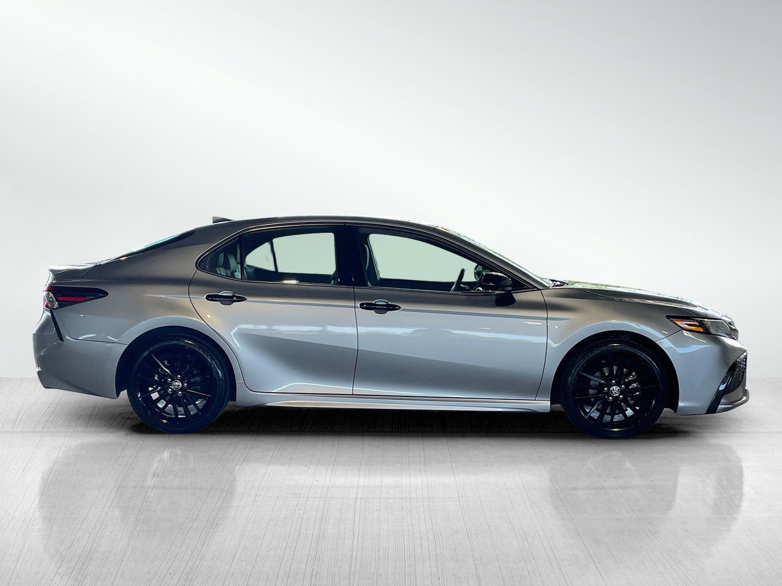 2023 Toyota Camry XSE photo 4
