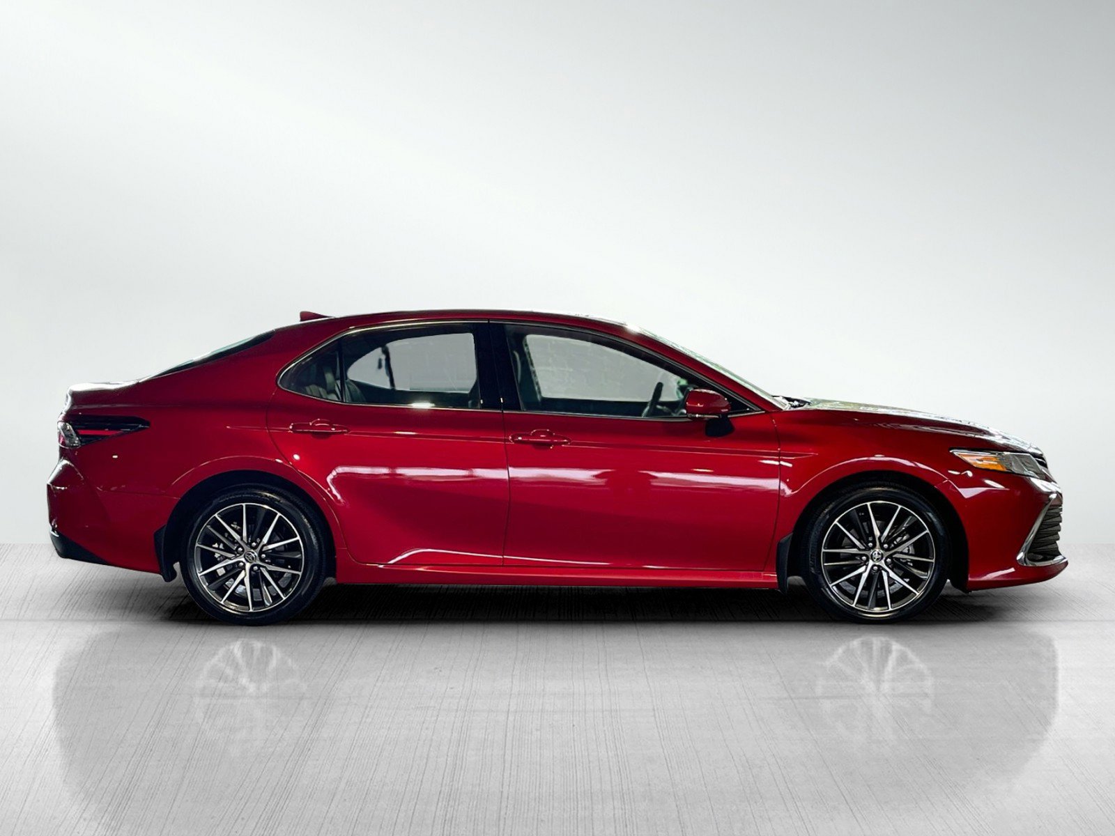 2023 Toyota Camry XLE photo 4