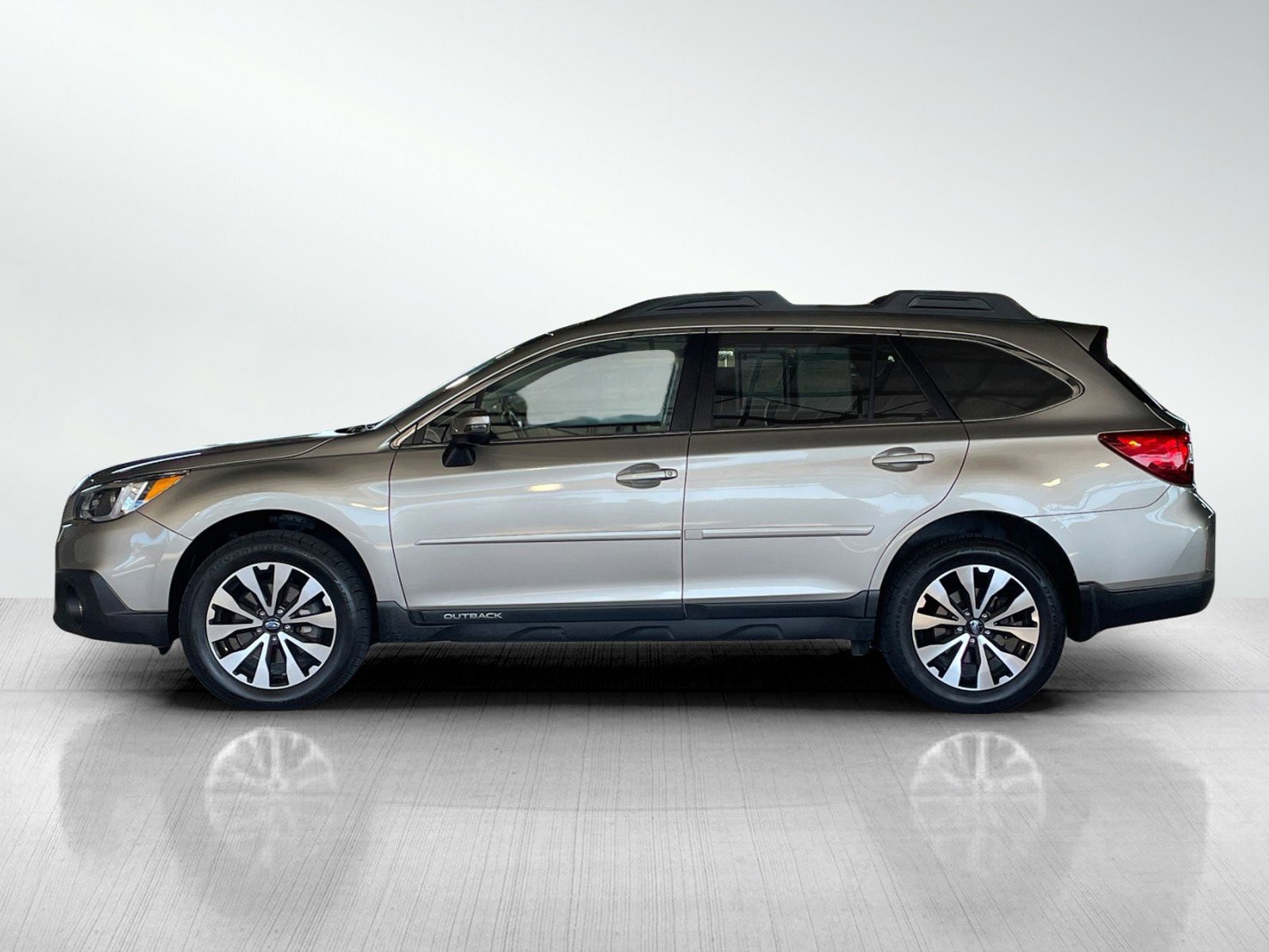 2017 Subaru Outback 3.6R Limited photo 3