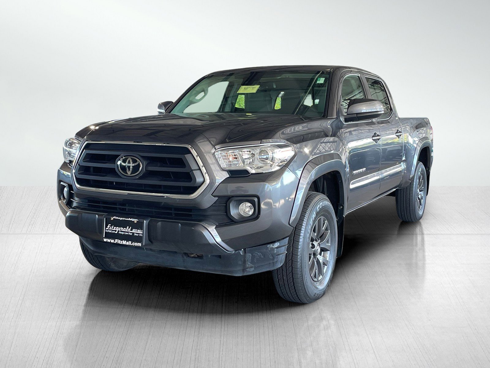 2022 Toyota Tacoma SR5 V6 photo 2
