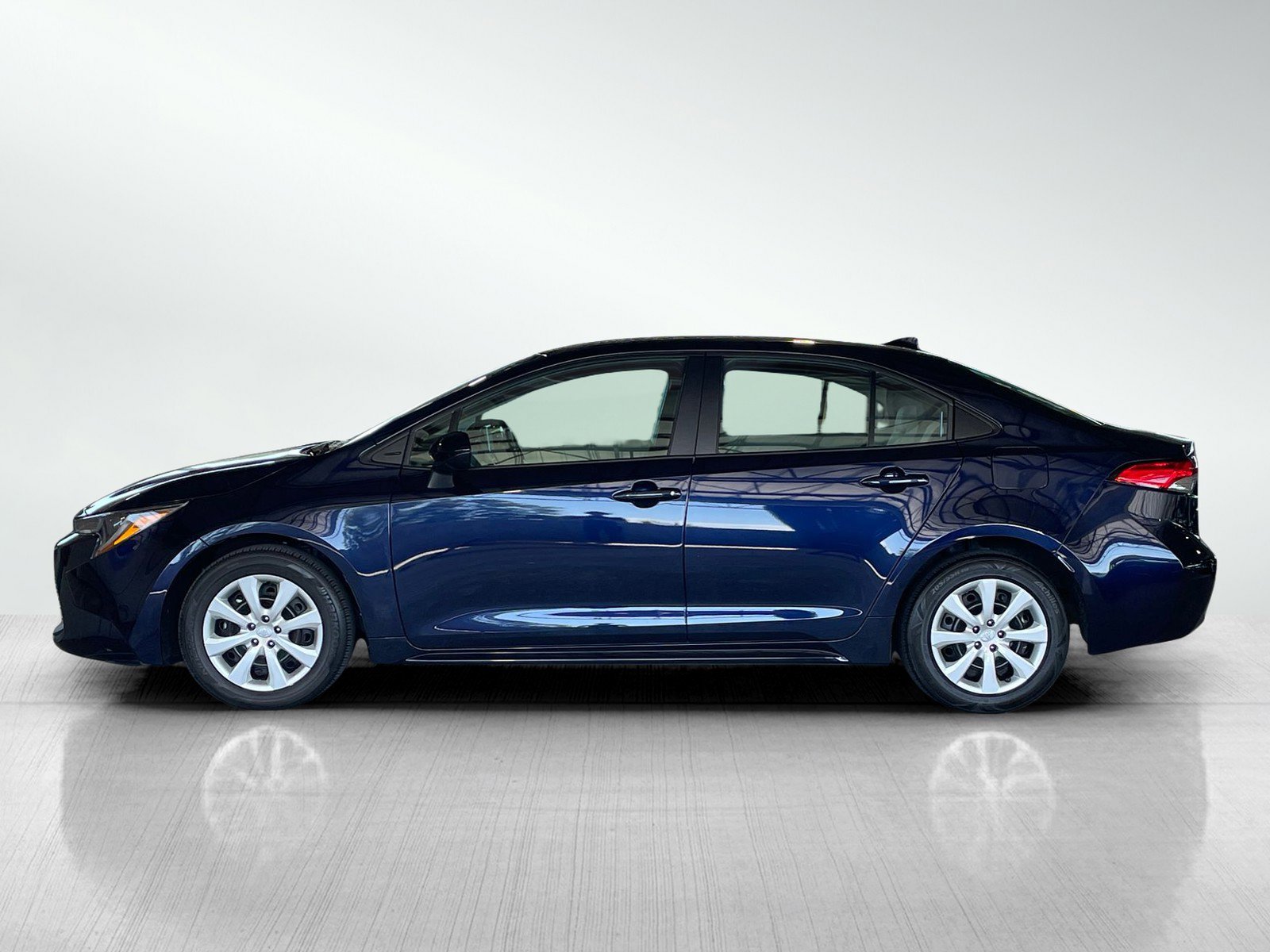 2024 Toyota Corolla LE photo 3