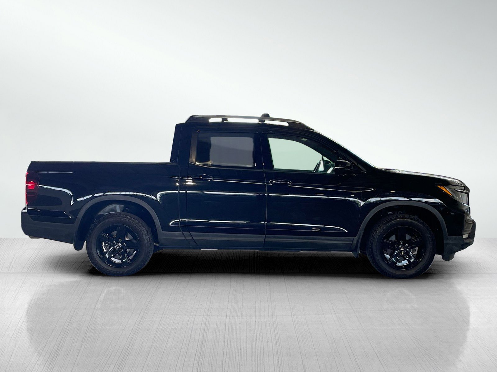 2023 Honda Ridgeline Black Edition photo 4