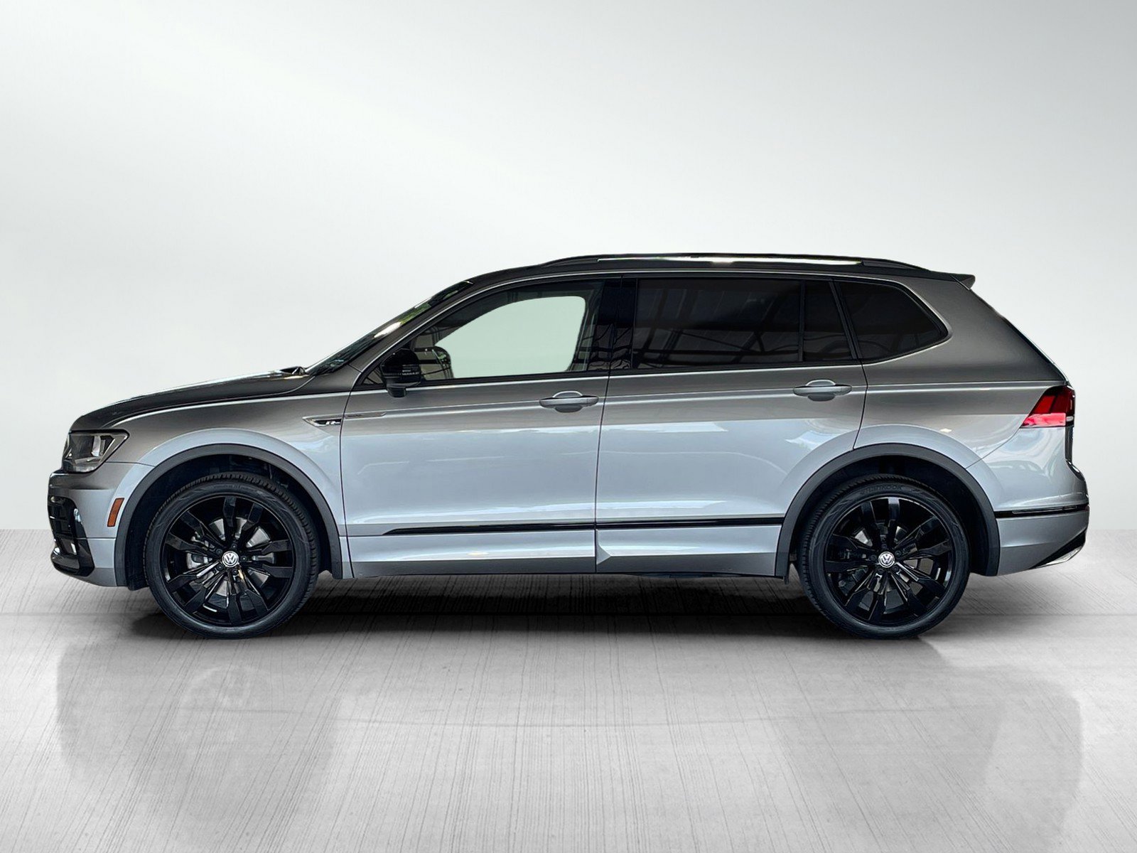 2021 Volkswagen Tiguan SE R-Line Black photo 3