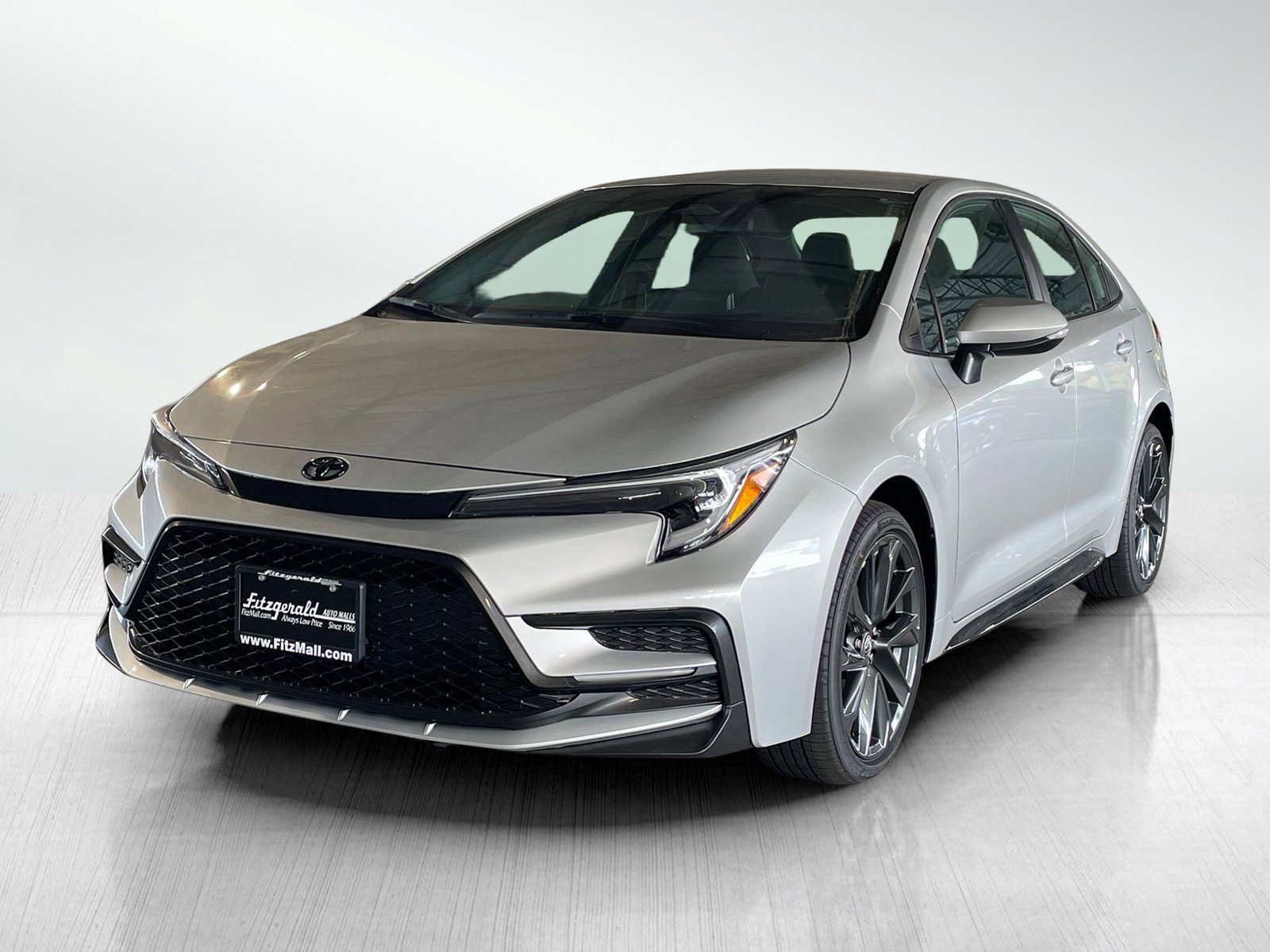 2025 Toyota Corolla SE photo 2