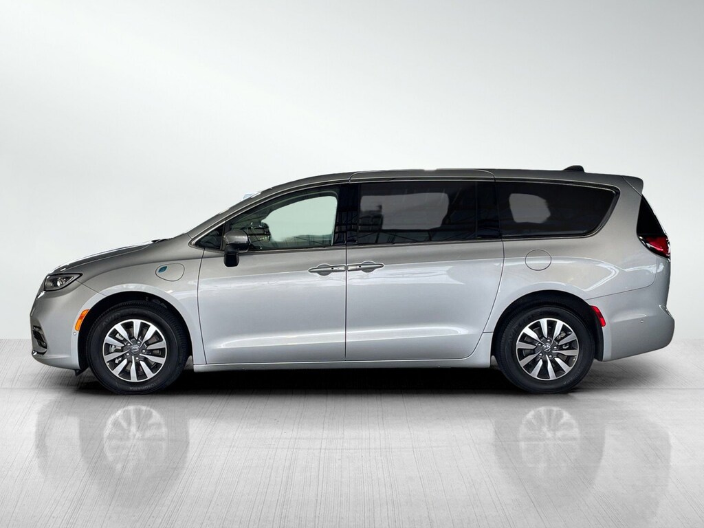Used 2023 Chrysler Pacifica Plug-In Hybrid Touring L Van Passenger Van