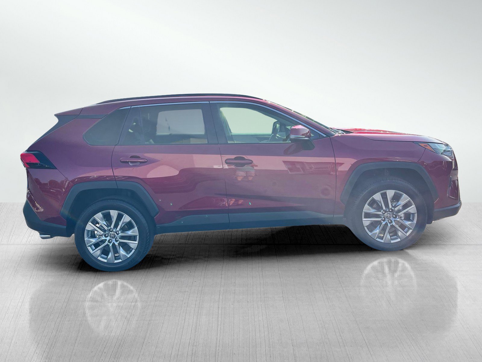 2025 Toyota RAV4 XLE Premium photo 4