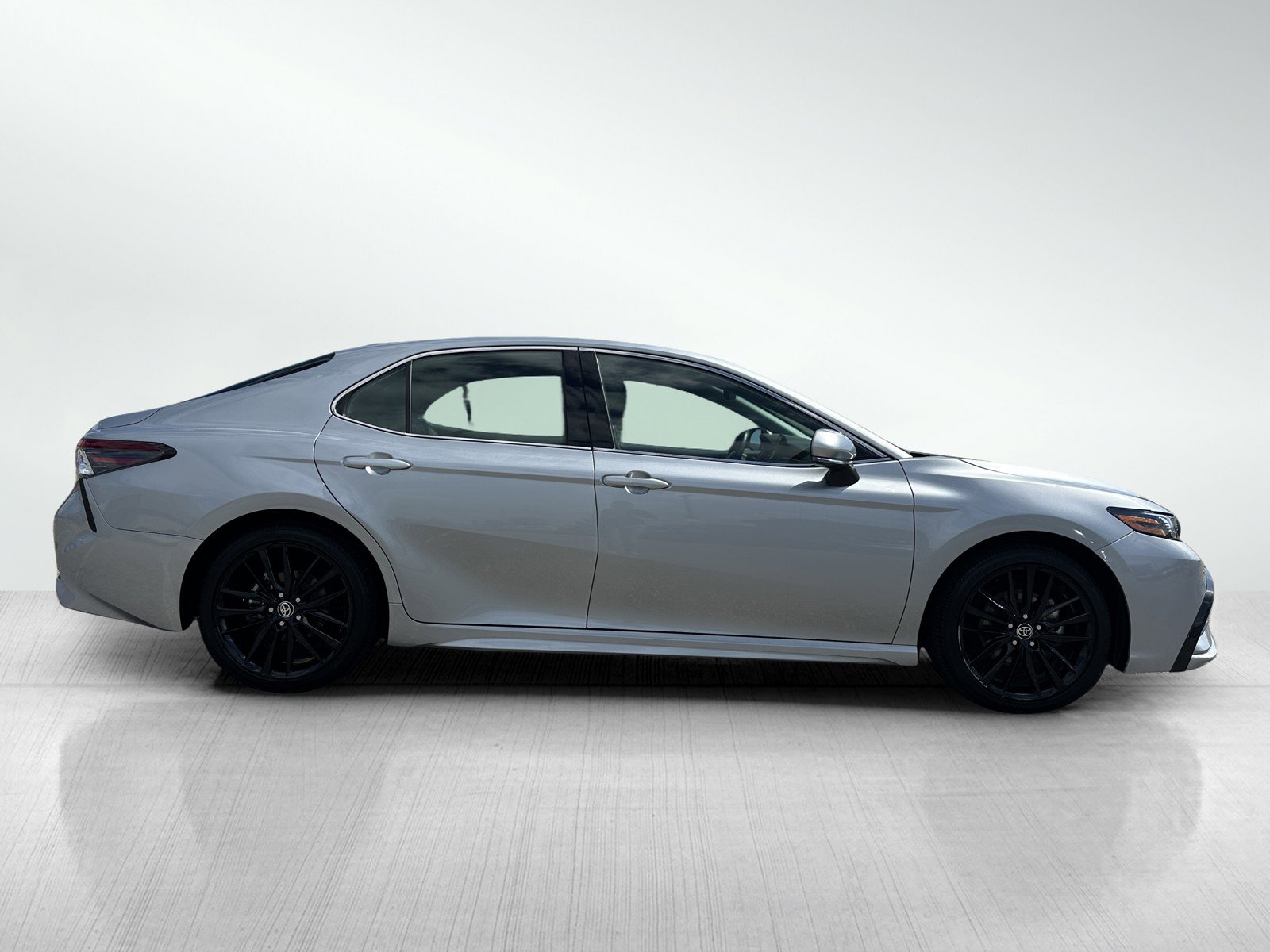 2023 Toyota Camry XSE photo 4