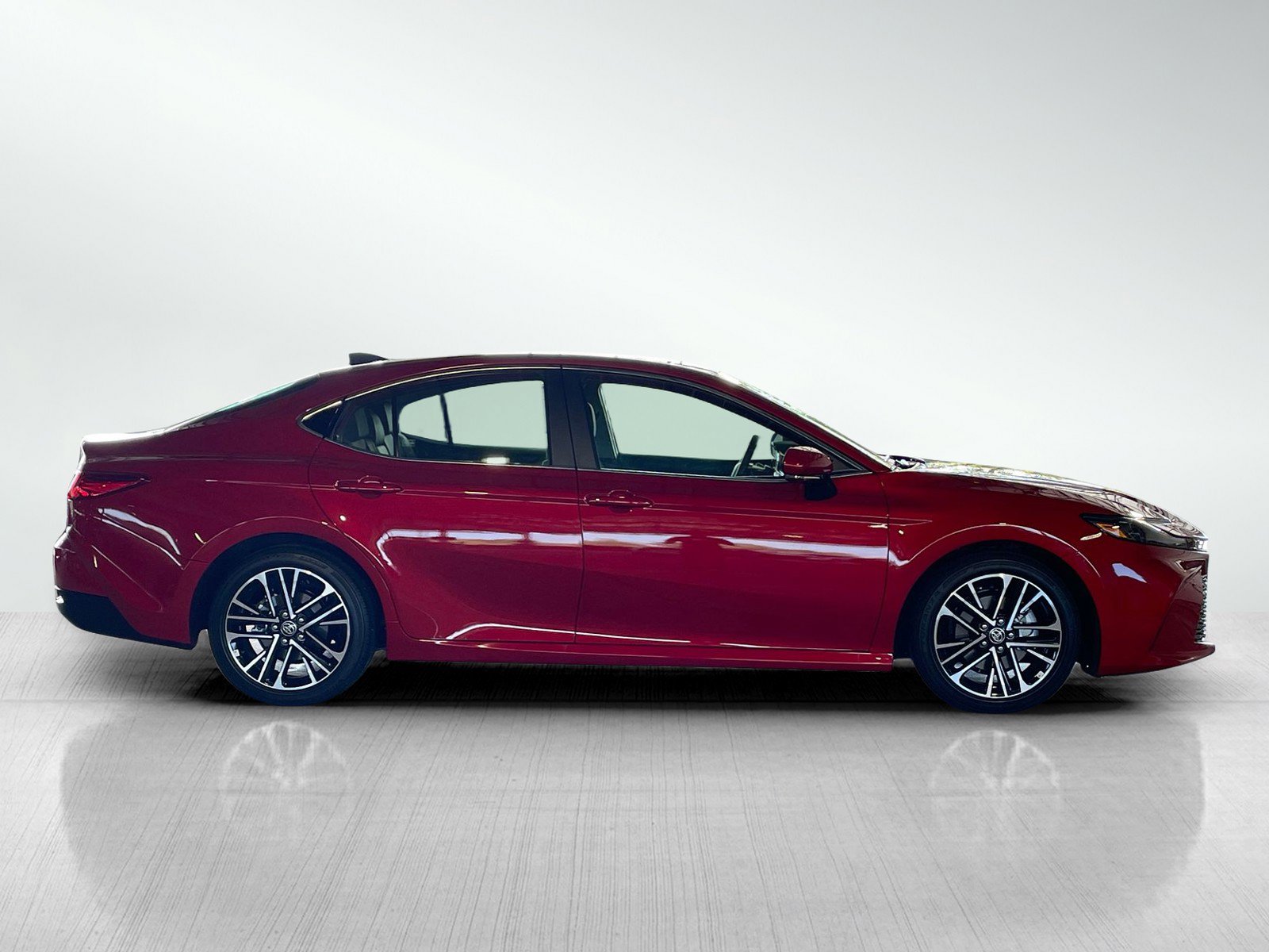 2025 Toyota Camry XLE photo 4