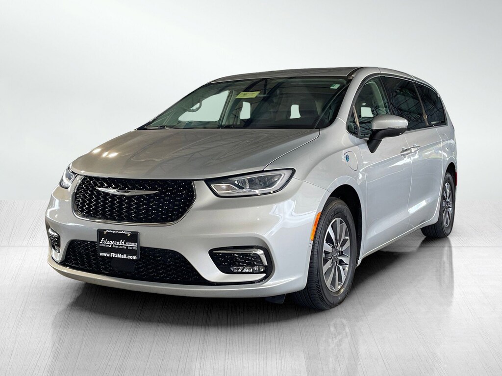 Used 2023 Chrysler Pacifica Plug-In Hybrid Touring L Van Passenger Van